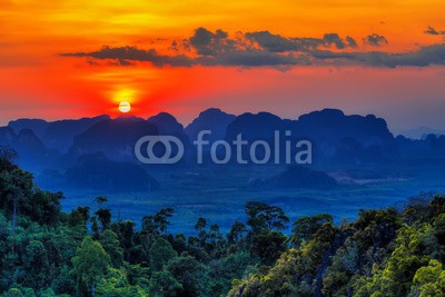 aiisha, Sunset in Krabi mountains (sonnenuntergänge, berg, fels, oberteil, anblick, himmel, reisen, tourismus, asien, hoch, asiatisch, thai, reiseziel, hügel, siam, tempel, wild, natürlich, backgrounds, gelb, orang)
