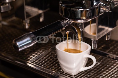 eriyalim, making espresso (rösten, italienisch, café, küche, koffein, bar, weiß, braun, kaffee, getränke, trinken, schuß, pause, milchkaffee, tassen, frühstücken, voll, dampf, schwarz, braten, espresso, schaum, gruppe, cafétéria, professionell, maschine, make, cappuccin)
