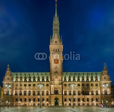 Blickfang, Hamburg Rathaus beleuchtet (sehenswürdigkeit, touristisch, deutsch, historisch, hamburg, stadt, haus, architektur, hanse, rathaus, nacht, beleuchtet, lampe, quadrat, quadratisc)