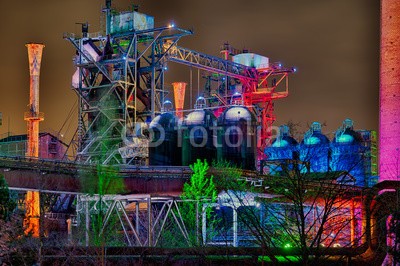 Blickfang, Landschaftspark Duisburg Nacht (duisburg, bejahrt, architektur, eisen, historisch, geschichte, industrie, geschichte, gewerbegebiet, park, kultur, ruhrgebiet, rost, rohr, technik, vergangenheit, verrostet, farbe, bunt, bunt, rot, grün, blau, orange, stahlwerk, stahl, lampe, lich)