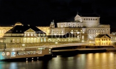 Blickfang, Elbpanorama mit Semperoper Dresden HDR (dresden, beleuchtung, nacht, sachsen, hauptstadt, elba, spiegelung, rivers, historisch, sehenswürdigkeit, reisezie)