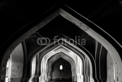 Alexander Y, Hampi, India. In black and white. (türen, hindu, hinduismus, indien, lotus, machal, palace, königlich, architektur, gebäude, tempel, uralt, reisen, asien, alt, ruine, steine, kultur, religion, traditionell, spiritualität, monuments, orientierungspunkt, südosten, berühmt, tropisc)