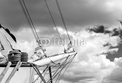 eplisterra, Bowsprit and rope coiled up of the sailing ship. (bugspriet, meer, boot, schiff, takelage, ozean, alt, bogen, schiffe, sailing, segel, marin, mast, nautisch, segelboot, wasser, hölzern, yacht, fock, seil, holz, küste, himmel, jahrgang, verkehr, reisen, sonne, trip, wind, hafen, puerto, geschichtlic)