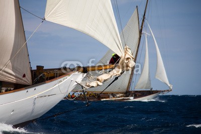 Christophe Baudot, Old sailing boat (segelboot, crew, gespann, segel, schiff, boot, wind, schleier, meer, ozean, segel, sailing, navigation, transport, wassersport, wasser, schnur, seil, regatta, natur, küste, puerto, strom, moor, ruder, nautisch, gesperrt, hängen, hold, pulley, winde, al)