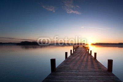 Jenny Sturm, Sonnenstrahlen (bavaria, anlegestelle, kai, wetter, abenddämmerung, jahreszeit, frühling, morgens, brücke, holz, holzbrücke, urlaub, tourismus, erholung, ufer, küste, urlaub, entspannung, montage, haltbarkeit, stranden, entspannen, anblick, sommer, himmel, landschaf)