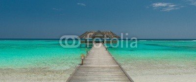 M.Rosenwirth, Steg am Strand auf den Malediven (malediven, stranden, brücke, brücke, ozean, türkis, natur, hübsch, allein, holz, hölzern, urlaub, sommer, sonne, reise, tourismus, insel, meer, luxu)