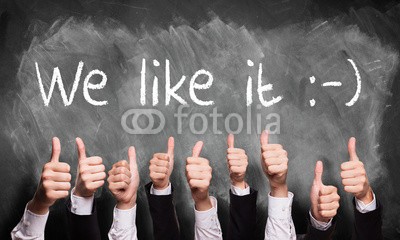 fotogestoeber, We like it! (daumen, verbessern, verbesserung, optimieren, zustimmen, analyse, feedback, einkaufen, positive, blühend, business, mann, business, okay, hand, menge, zusammen, männlich, oberteil, hand, erfolg, job, arbeit, industrie, brausen, kommunikation, gespan)