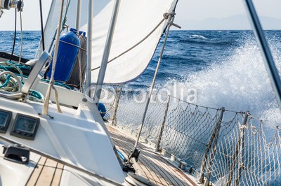 AlexanderNikiforov, Fast sailing cruising yacht at heeling (yacht, segel, boot, weiß, amphetamine, heels, platsch, nautisch, reisen, welle, wind, meer, wasser, urlaub, segelboot, blau, himmel, segelsport, schiff, abenteuer, sommer, sport, ozean, regatta, movement, wettrennen, aktion, seil, spaß, genoa, erfol)