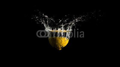 Gajus, Water splashing from the surface of the liquid (wasser, oberfläche, flüssigkeit, gischt, tröpfchen, lemmon, elegant, platsch, absteigend, natur, vitamine, erfrischend, obst, gelb, kühl, klar, schwimmend, moments, zitrusgewächs, erfrischend, frische, tapete, bewegung, über, dunkel, background)