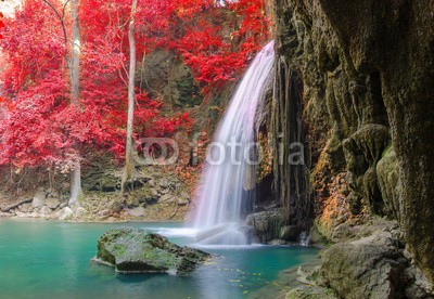 casanowe, Waterfall in Deep forest at Erawan waterfall National Park (wasserfall, bláa lónið, wald, rivers, wasser, backgrounds, wild, siam, park, fels, strömen, kühl, nass, baum, laubwerk, tropisch, grün, frühling, flüssig, konserven, leaf, schwimmen, szenerie, sauber, paradise, strömend, himmel, wunderbar, hol)