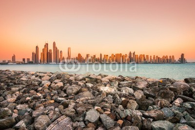MasterLu, Dubai skyline, Dubai. (dubai, emirate, marina, emirate, abu dhabi, skyscraper, princess, business, yacht, turm, sonnenuntergänge, skyline, reisen, nacht, asien, bellen, arabe, downtown, club, abenddämmerung, anblick, angestrahlt, tage, urbano, mitte, ewiges leben, urlaub, luxu)