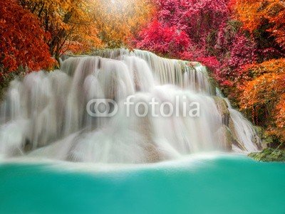 casanowe, Waterfall in Deep forest at Erawan waterfall National Park (wasserfall, bláa lónið, wald, rivers, wasser, backgrounds, wild, siam, park, fels, strömen, kühl, nass, baum, laubwerk, tropisch, grün, frühling, flüssig, konserven, leaf, schwimmen, szenerie, sauber, paradise, strömend, himmel, wunderbar, hol)