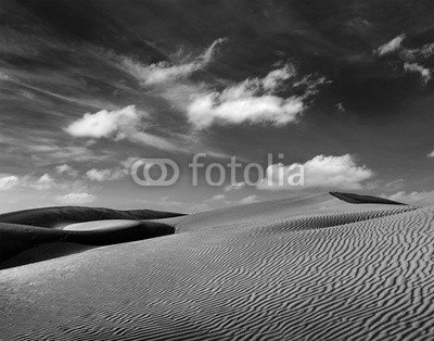 f9photos, Dunes of Thar Desert, Rajasthan, India (wüste, schwarzweiß, düne, rajasthan, indien, tage, tageslicht, tageszeiten, düne, indianer, landen, landschaft, niemand, outdoors, sand, szenerie, sightseeing, himmel, himmel, sonnenuntergang, tourismus, reise)