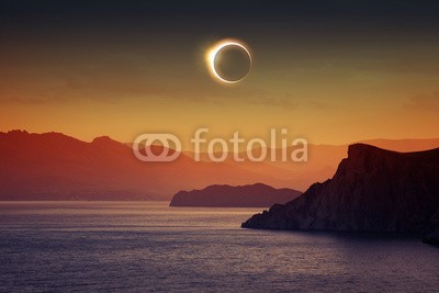 Ig0rZh, Total solar eclipse (astronomie, sonnenfinsternis, voll, berg, solar, sonne, total, astrologie, dunkel, dunkelheit, morgengrauen, dramatisch, abenddämmerung, glühen, glühend, moody, geheimnisvoll, natur, ozean, rot, landschaftlich, wissenschaftlich, meer, himme)