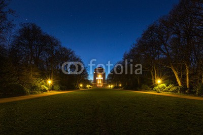 niemannfrank, Planetarium Hamburg (hamburg, park, planetarium, stern, planet, licht, nacht, himmel, rahe, sehenswürdigkeit, fernrohr, wasserturm, gebäude, haus, zeigen, museu)