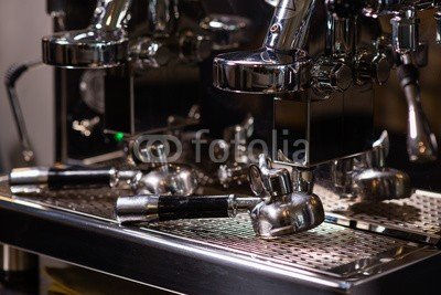 eriyalim, Espresso Machine (bar, barista, getränke, schwarz, pause, frühstücken, braun, business, café, cafétéria, koffein, cappuccino, kaffee, crema, tassen, trinken, ausstattung, espresso, frisch, schaum, voll, mahlen, mahlwerk, gruppe, hand, hot, italienisch, küch)