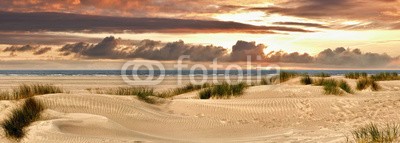 Blickfang, Norderney Dünenpanorama Abend (blau, deutsch, reiseziel, insel, meer, sand, urlaub, touristisch, nordsee, sylt, wasser, panorama, welle, stranden, strandkorb, himmel, attraktion, norderney, europa, erholung, kur, see, strandkorb, sanddünen, natur, abend, abendstimmung, ro)