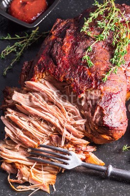 Dar1930, Pulled Pork (grill, essen, schweinefleisch, gezeichnet, gekocht, kekse, brot, soße, mahlzeit, fleisch, gebraten, abendessen, träge, kohlsalat, holz, küche, gemeinschaftlich, braun, imbiss, cole, schmackhaft, lecker, lunch, aromatisch, explosive, geröste)