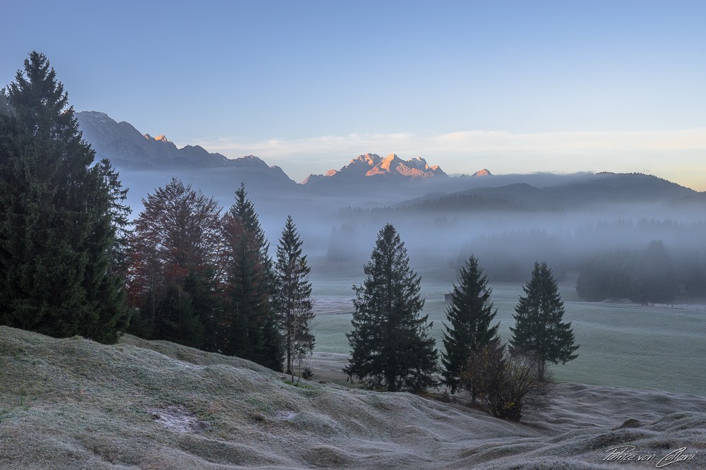 Konfiguration benutzen (Landschaft, Gebirge, Berge, Bäume, Herbst, Jahreszeit, Dunst, Nebel, Panorama, Wunschgröße, Treppenhaus, Wohnzimmer, Fotografie,)