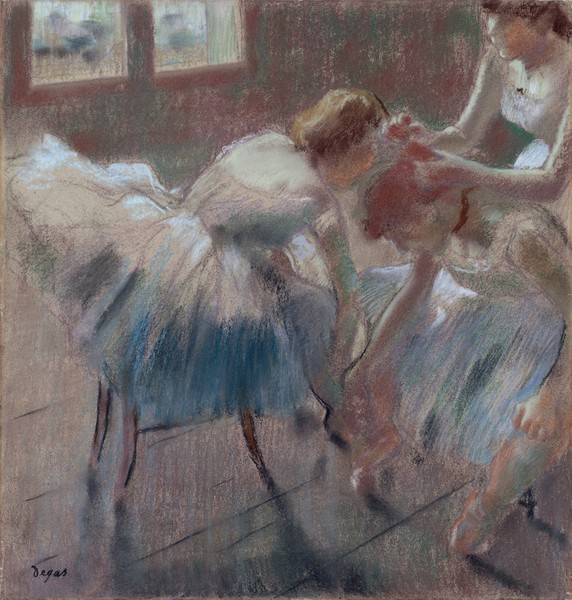 Edgar Degas, Three Dancers Preparing for Class, c.1880 (pastel on buff-colored wove paper) (Ballett, Tänzerinnen, Vorbereitungen, Tutu, Tüll, Impressionismus, Klassiker, Treppenhaus, Wohnzimmer, Schlafzimmer, bunt)