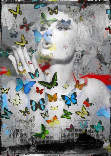 Micha Baker, Butterfly (Frau, Schönheit, Blondine, Schmetterlinge, Persönlichkeiten, Portrait,  Pop Art, Collage, Fotokunst, Jugendzimmer, Wohnzimmer, Treppenhaus, Wunschgröße, bunt)