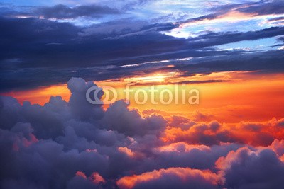 adisa, Sunset above the clouds (Wunschgröße, Fotokunst, Natur, Naturgewalten, Himmel, Wolken, Sonnenuntergang, über den Wolken, Freiheit, Wellness, Wohnzimmer, Schlafzimmer, blau / orange)