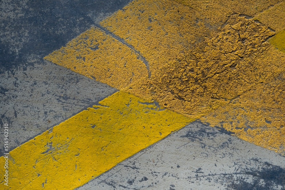 Reflective yellow bands painted on a parking lot pavement, Azahara MarcosDeLeon  (Abstrakte Malerei, Wohnzimmer, Büro)