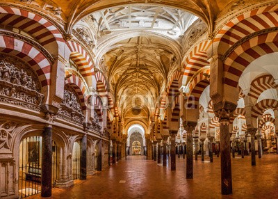 akulamatiau, Mosque-Cathedral of Cordoba, Spain. (Wunschgröße, Fotografie, Photografie, Spanien, Architektur, Moschee, Kirche, Innenraum, Bögen, Hufeisenbögen, Mezquita, Säulen, arabisch, christlich, Treppenhaus, Büro, bunt)