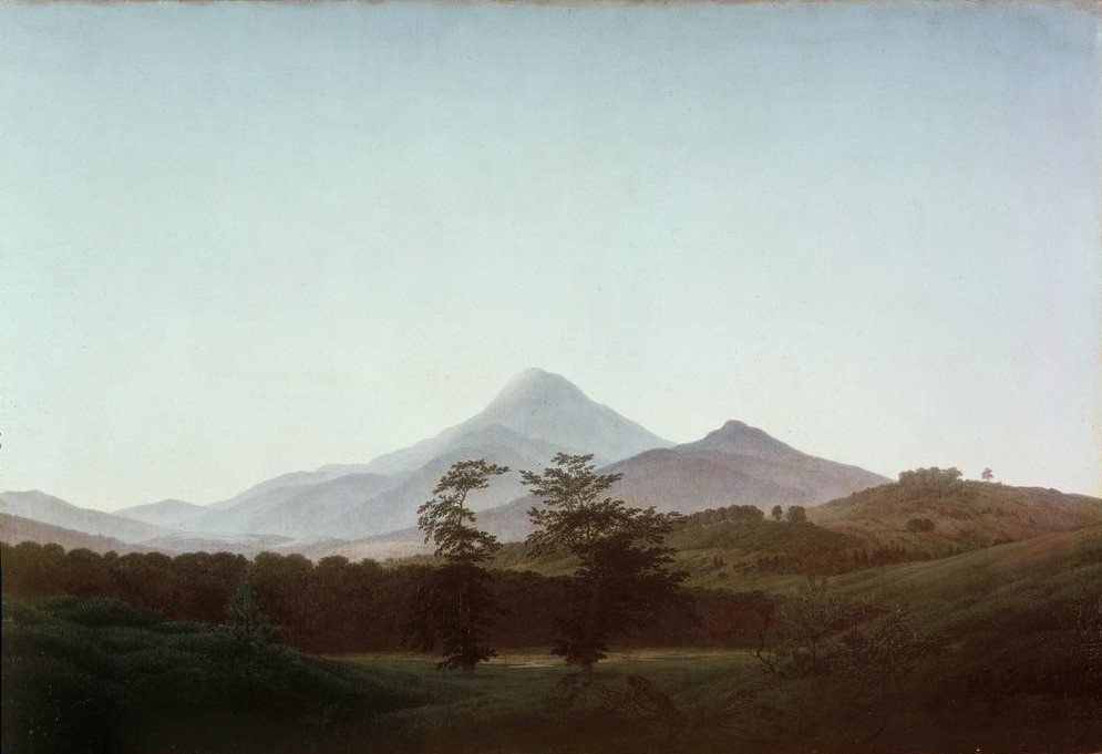 Caspar David Friedrich, Böhmische Landschaft mit dem großen und kleinen Milleschaue (Landschaft, Landschaftsmalerei, Hügel, Berge, Dunst, Klassiker, Wohnzimmer, Treppenhaus, Malerei, Romantik, Wunschgröße, bunt)
