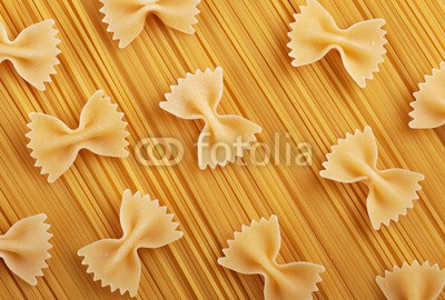 al62, spaghetti e farfalle (pasta, makkaroni, italien, mittelmeer, diät, zutaten, kohlenhydrate, essen, ernährung, essen, küche, essen, roh, tradition, gelb, nudel, schmetterlin)