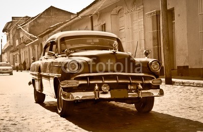 ALEKSANDAR TODOROVIC, Classic Chevrolet  in Trinidad, Cuba (50s, american, antikes, kfz, personenwagen, autos, karibik, chevrolet, classic, kolonial, cuba, kubaner, kultur, tage, tageszeiten, fassade, 50s, grün, havana, erbschaft, urlaub, alt, old-timer, old-timer, retro, straße, reisender, fremdenverkehr, tax)