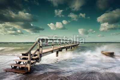 AlexanderLrs, Ostsee Steg (ostsee, brücke, schleswig-holstein, welle, brandung, urlaub, sturm, wind, wolken, stranden, ufer, privat, nordse)