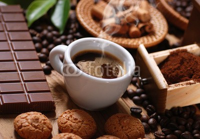 al62, tazza di caffè espresso con macinino in legno (kaffee, espresso, tassen, kaffeetasse, kerne, kerne, aroma, kaffeemühle, kaffeemühle, tradition, traditionell, warm, koffein, trinken, frisch, grillparty, rösten, holz, duftend, schwarz, pause, frühstücken, braun, italienisch, flavour, schokolad)