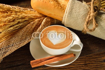 amenic181, A cup of cafe latte and bread (kaffee, kaffee, latte, tassen, cappuccino, cappuccino, kunst, macchiato, herz, koffein, expressotasse, schokolade, frÃ¼hstÃ¼cken, brot, zimt, schwarz, auf, oberteil, mug, scharf essen, milch, anblick, schaum, holz, einkaufen, essen, weiÃŸ, braun, arom)