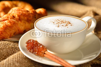 amenic181, A cup of cappuccino with bread and croissant (kaffee, kaffee, cappuccino, cappuccino, latte, macchiato, koffein, tassen, schokolade, expressotasse, aroma, braun, trinken, wachsend, brot, sackleinen, frÃ¼hstÃ¼cken, zimt, getrÃ¤nke, schaum, mug, auf, morgens, sugar, close-up, sahne, jahrgang, hintergru)
