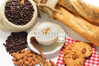 amenic181, Cup of cappuccino coffee (kaffee, kaffee, latte, cappuccino, koffein, cafeteria, aroma, aromatisch, bohne, getrÃ¤nke, frÃ¼hstÃ¼cken, morgens, essen, brot, zimt, close-up, ocolus, mug, blase, tassen, sugar, hintergrund, frisch, bÃ¤ckerei, scharf essen, weiÃŸ, close-up, braun, schau)