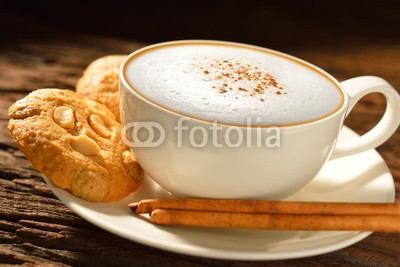 amenic181, A cup of cappuccino and cookies (kaffee, kaffee, cappuccino, cappuccino, latte, macchiato, koffein, tassen, schokolade, expressotasse, aroma, braun, trinken, frÃ¼hstÃ¼cken, zimt, getrÃ¤nke, schaum, auf, sahne, cookies, oberteil, anblick, holz, mug, Ã¼ber, blase, morgens, close-up, milc)