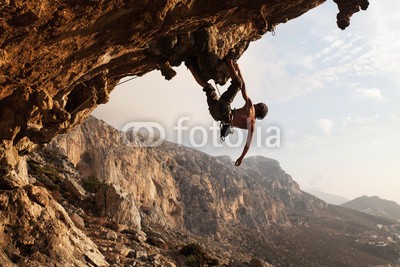 Andrey Bandurenko, Rock climber at sunset, Kalymnos Island, Greece (bergsteiger, mann, fels, klettern, klettern, landschaft, felsen, seil, guy, silhouette, schwer, lebensstil, herausforderung, berg, betätigung, extrem, holding, abend, szenerie, erfolg, draußen, natur, höhe, sonnenuntergänge, leute, griechenland, akti)