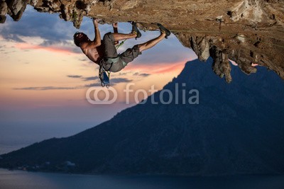 Andrey Bandurenko, Rock climber at sunset, Kalymnos Island, Greece (bergsteiger, klettern, klettern, fels, sonnenuntergänge, mann, schöner, felsen, himmel, anblick, extrem, griechenland, hoch, berg, seil, silhouette, sport, aktiv, betätigung, allein, wölben, schönheit, cave, herausfordernd, schwer, abend, guy, höh)