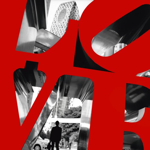 Anne Valverde, Love Tokyo (Wunschgröße, Fotokunst, Städte, Modern, Tokyo, Japan, Architektur, Gebäude, Buchstabenskulptur, Skulptur, LOVE,  rote Buchstaben, Wohnzimmer, Jugendzimmer, schwarz/weiß, rot)