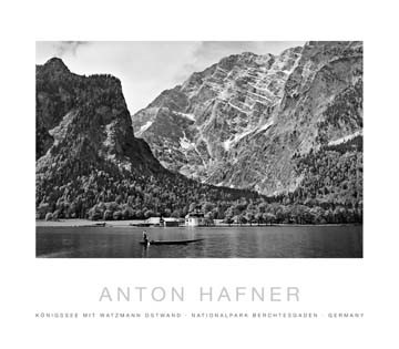 Anton Hafner, Fischerboot am Königssee (Fotografie, Photographie, Landschaftsfotografie, Gebirge, Alpen, Berg, Felsen,See,schwarz/weiß)