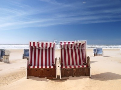 avarooa, red beach chairs on a deserted sunny beach (strandkorb, urlaub, ostsee, erholung, entspannen, nordsee, stranden, erholen, meer, rügen, usedom, sylt, rot, abschalten, baden, sonne, see, strandkorb, paar, urlaub, frei, sonnen, seebad, deutschland, duo, allein, europa, rentner, sand, kur, körbe, si)