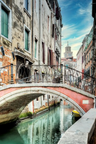 Alan Blaustein, Venetian Canale 21 (Fotografie, Nostalgie, Architektur, Venedig, Venezia, Rio, Kanälchen, Brücke, Fassaden, morbide, Kirche, Städte, Italien, Wohnzimmer, Treppenhaus, Wunschgröße)