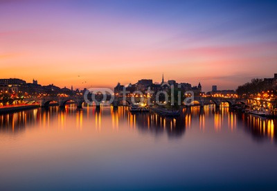 Beboy, Paris, France (paris, frankreich, stadt, capital, brücke, seine, fluß, wohnblock, insel, insel, stadt, saint, saint louis, kunst, kunst, landschaft, tourism, reisen, urlaub, site, landschaftlich, himmel, wolken, abend, nacht, abenddämmerung, sonnenuntergänge, europ)