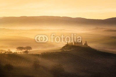 Beboy, Toscane Italie (toskana, italien, staat, ländle, tal, hügel, hügel, haus, zypresse, morgens, abend, tagesanbruch, hebefahrzeug, mit, sonne, sonnenuntergänge, feld, siena, his, berg, berg, schlafende katze, morgengetränk, abenddämmerung, nebel, nebel, gelb, orang)