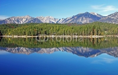 Bergfee, Herbst am Eibsee (deutschland, zugspitze, schloss, sehenswürdigkeit, panorama, eis, gletscher, sommer, winter, bergsee, himmel, spiegelung, wasser, landschaft, see, hiking, bergsteiger, bergsteigen, kopf, abenteuer, fliege, fremdenverkehr, natur, national park, schönhei)