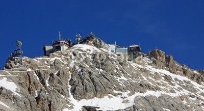 Bergfee, Technologie auf Deutschlands höchsten Berg -Zugspitze (deutschland, zugspitze, schloss, sehenswürdigkeit, panorama, schnee, eis, gletscher, sommer, winter, bergsee, himmel, spiegelung, wasser, landschaft, see, hiking, bergsteiger, bergsteigen, kopf, abenteuer, fliege, fremdenverkehr, natur, national par)