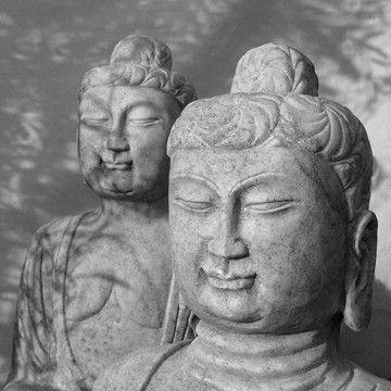 Berhard Böser, Buddha (Fotografie schwarz/weiß, Figurativ, Wohnzimmer, Arbeiten, Asien, Büste, Statue)