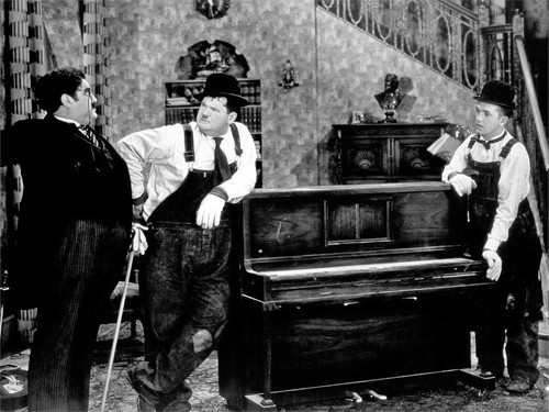 Hollywood Photo Archive, Laurel & Hardy - Music Box The, 1932 (Komiker, Schauspieler, Dick und Doof, Stan und Olly, Filmszene, Persönlichkeiten,Nostalgie,  Filmklassiker,  Wohnzimmer, Kino, Grafik, Wunschgröße, schwarz/weiß)
