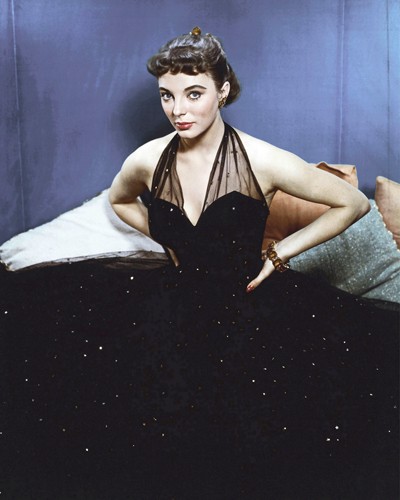 Hollywood Photo Archive, Joan Collins (Joan Collins, Diva, Schauspielerin, Nostalgie, Abendkleid, Filmklassiker, Persönlichkeiten, Fotografie,  Wohnzimmer, Kino, Wunschgröße, bunt)
